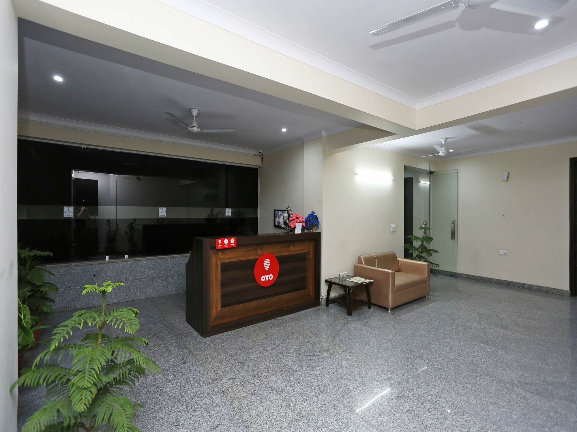 Oyo 14482 Live Gurgaon