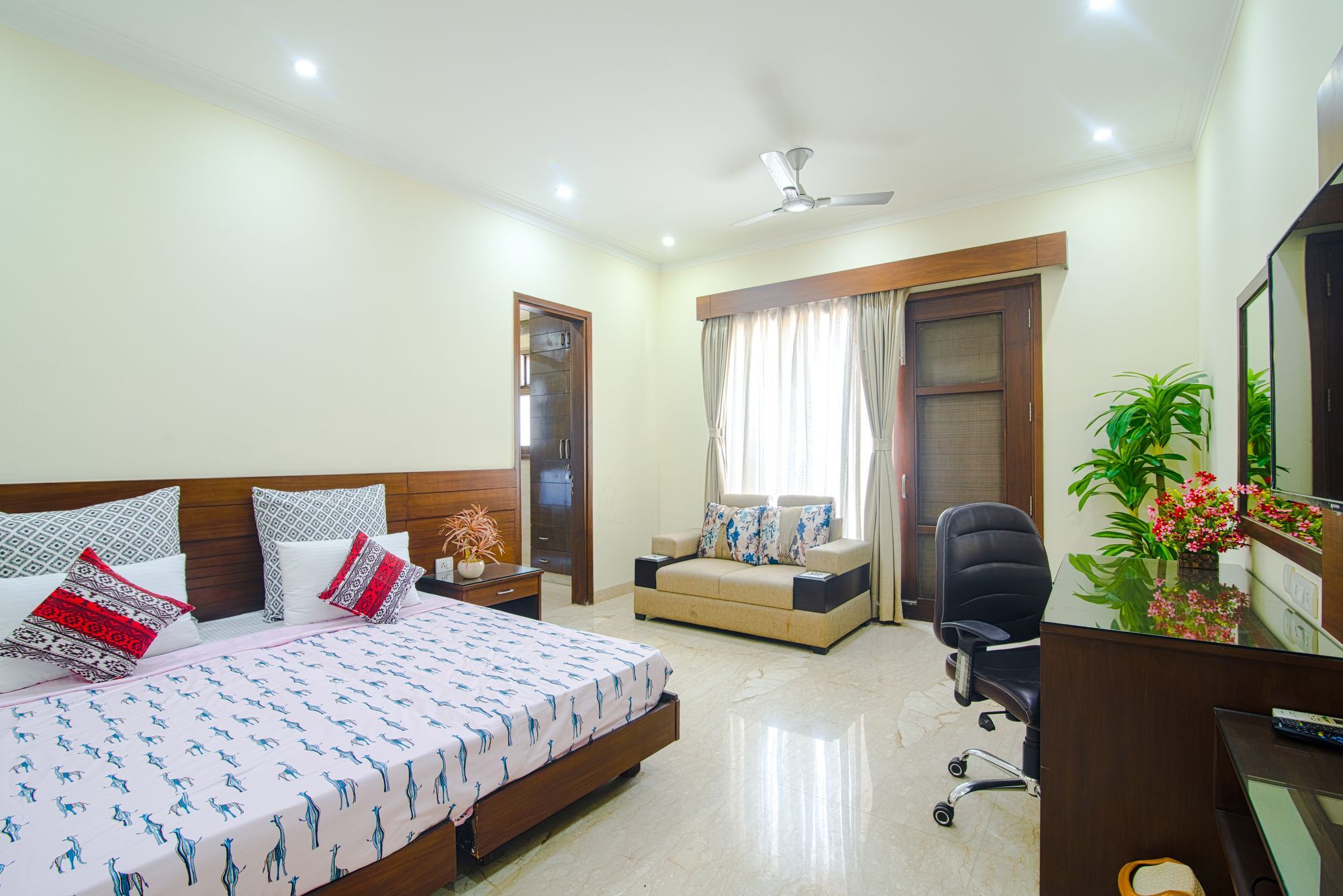Perch Arbor Sohna Road 3*