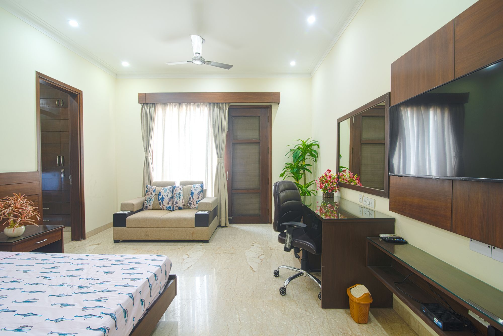 Perch Arbor Sohna Road 3*