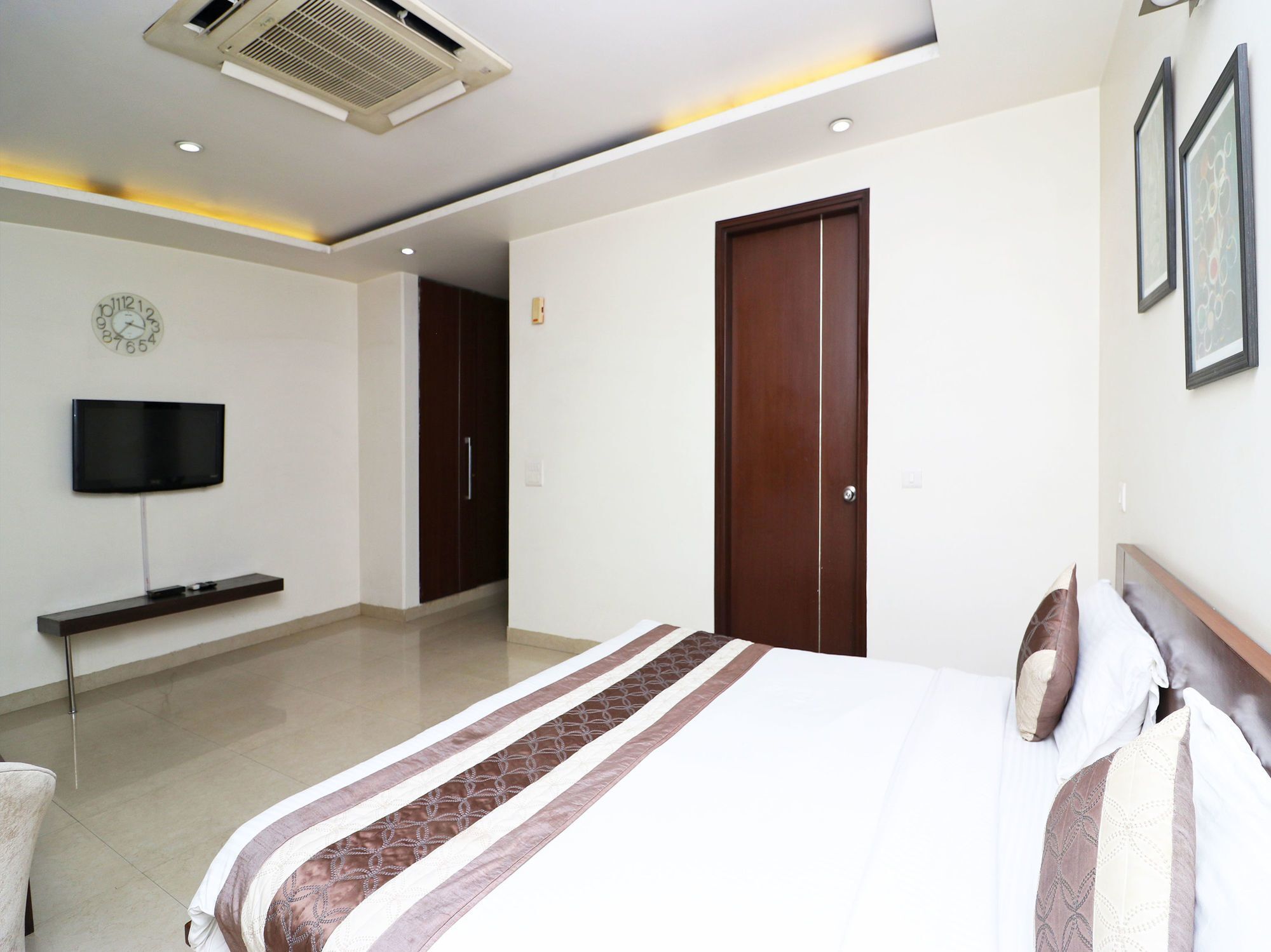Oyo 15503 Corporate House Guest house
