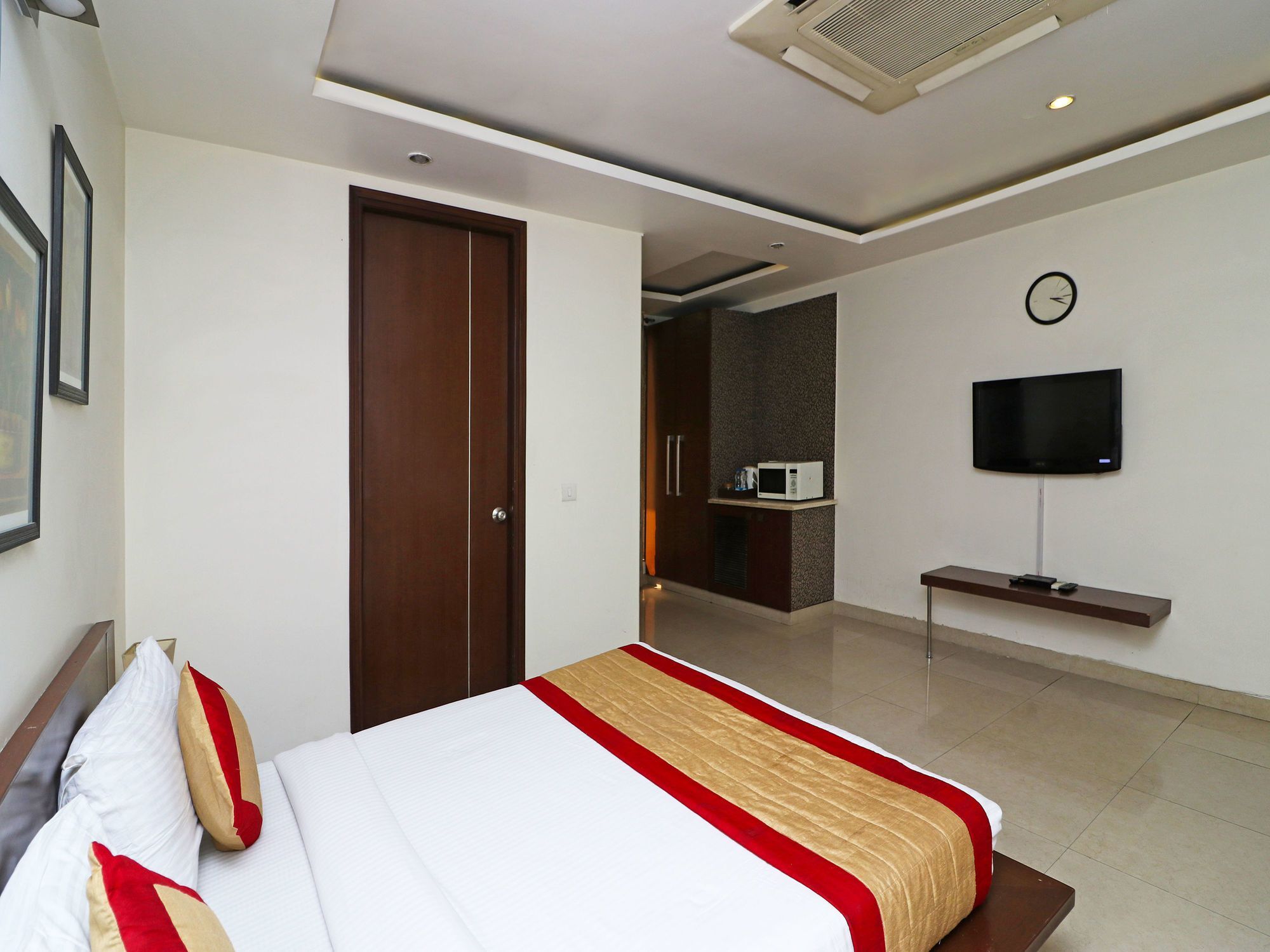 Oyo 15503 Corporate House Guest house 3*