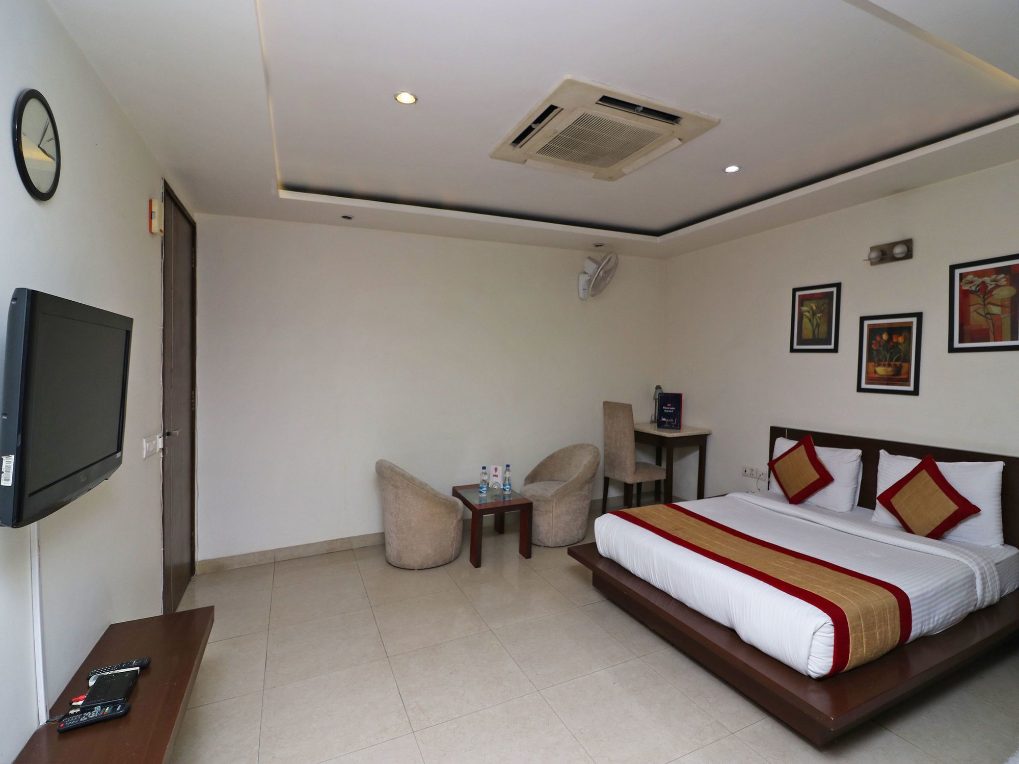 Oyo 15503 Corporate House Guest house 3*