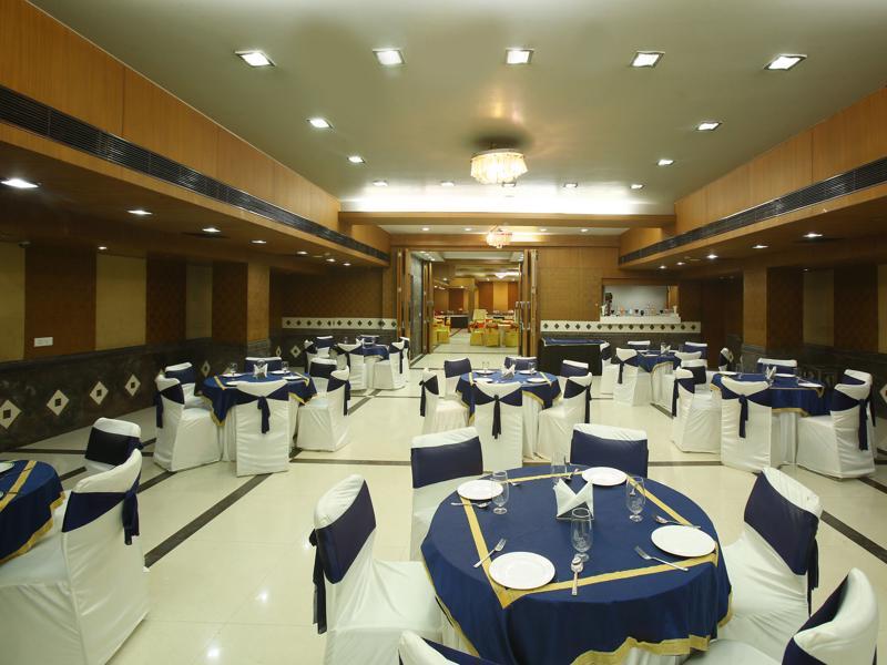 Emblem Sector 14 Hotel Gurgaon