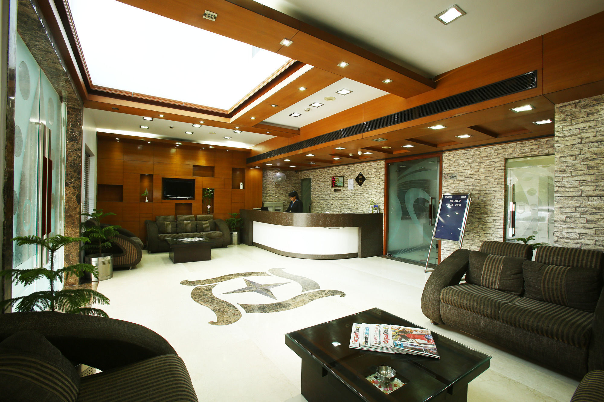 Emblem Sector 14 Hotel 3*