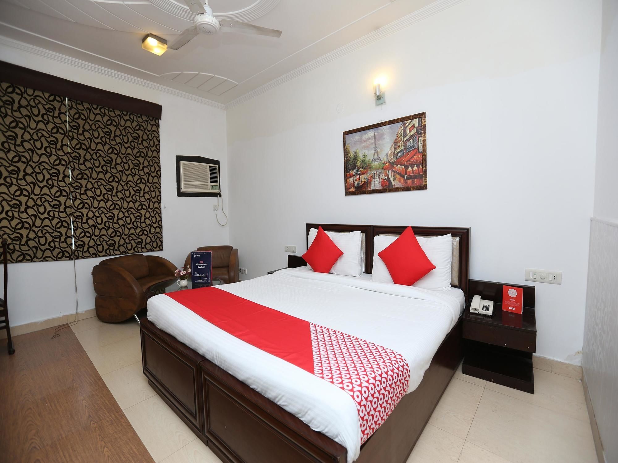 Hotel Oyo 15853 Four Sight 3*