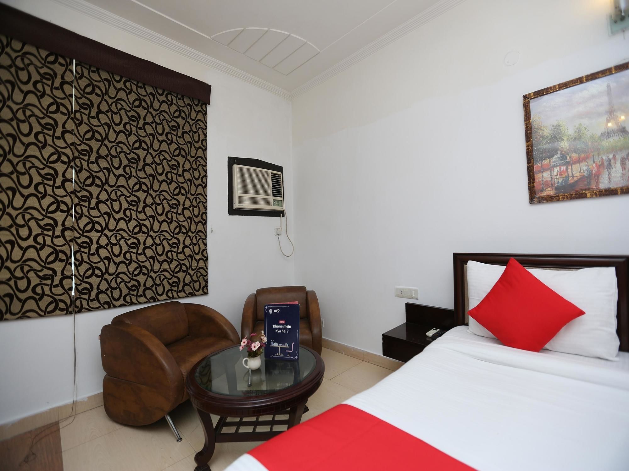 Hotel Oyo 15853 Four Sight