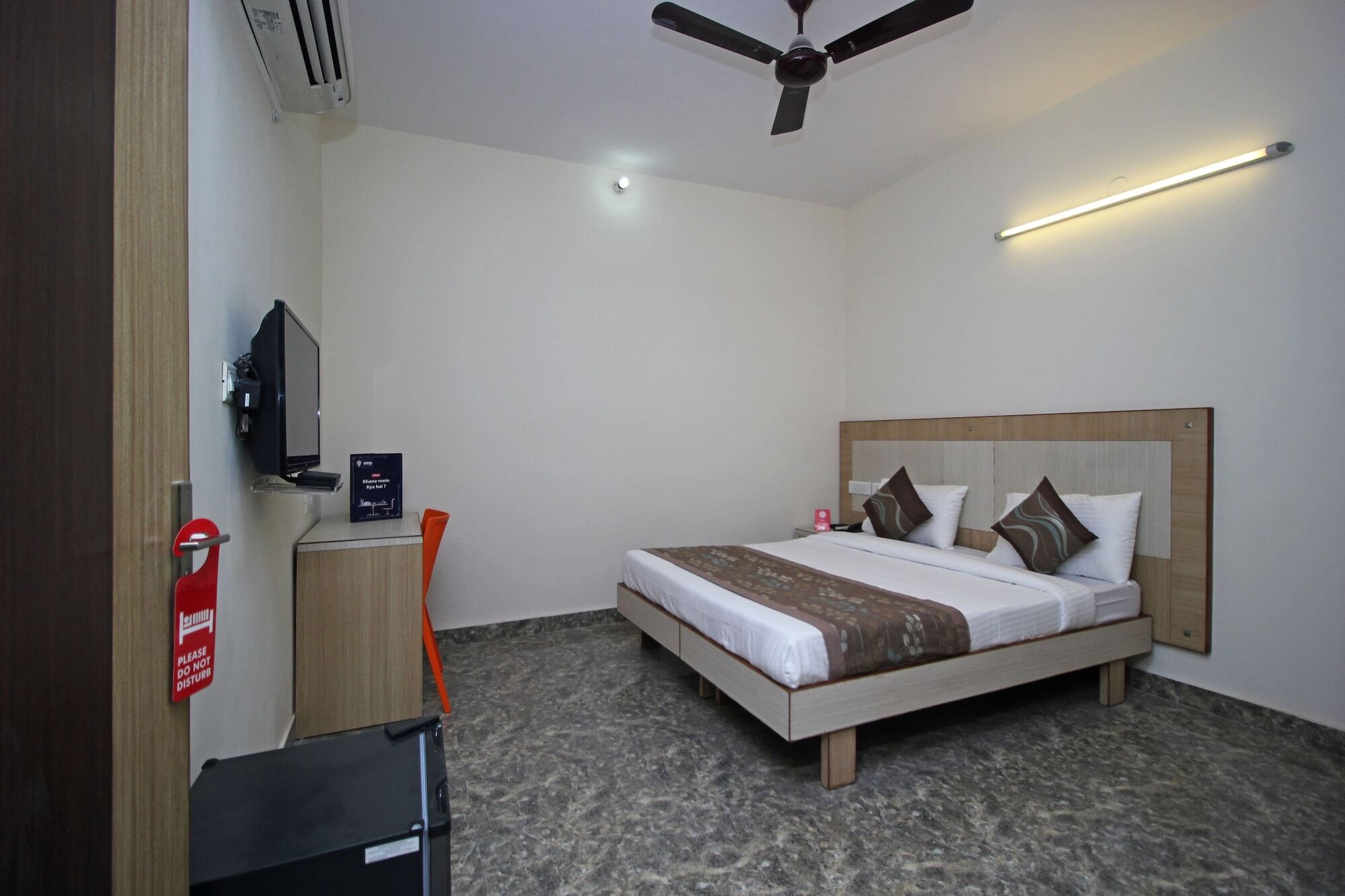 Homely Near Sector 31 Hotel Gurgaon