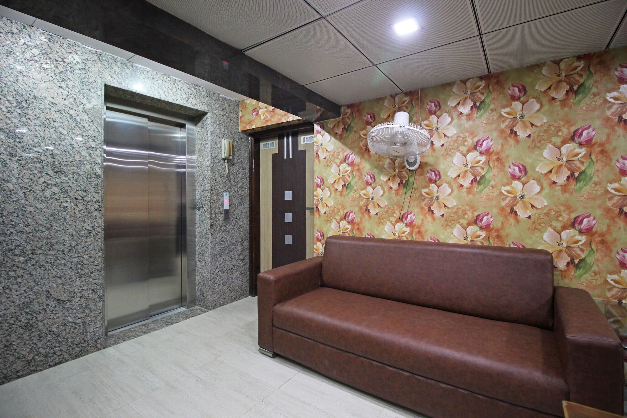 Homely Near Sector 31 Gurgaon