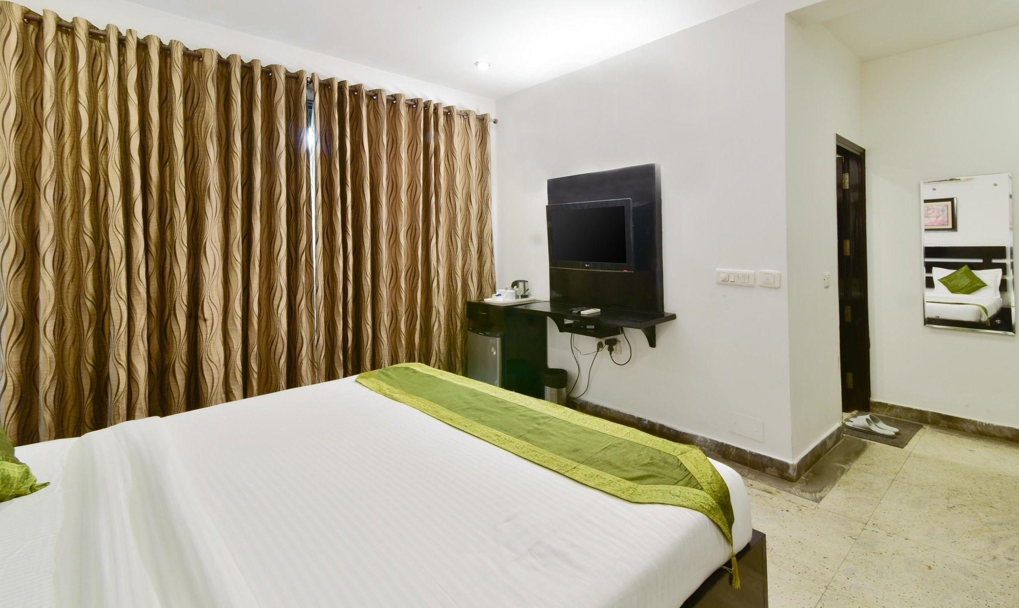 Hotel Itsy By Treebo - Aayu Residency
