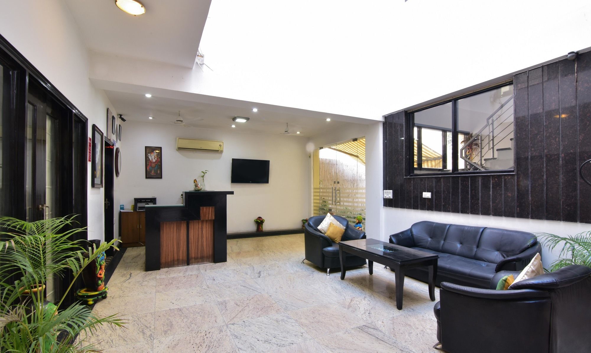 Hotel Itsy By Treebo - Aayu Residency