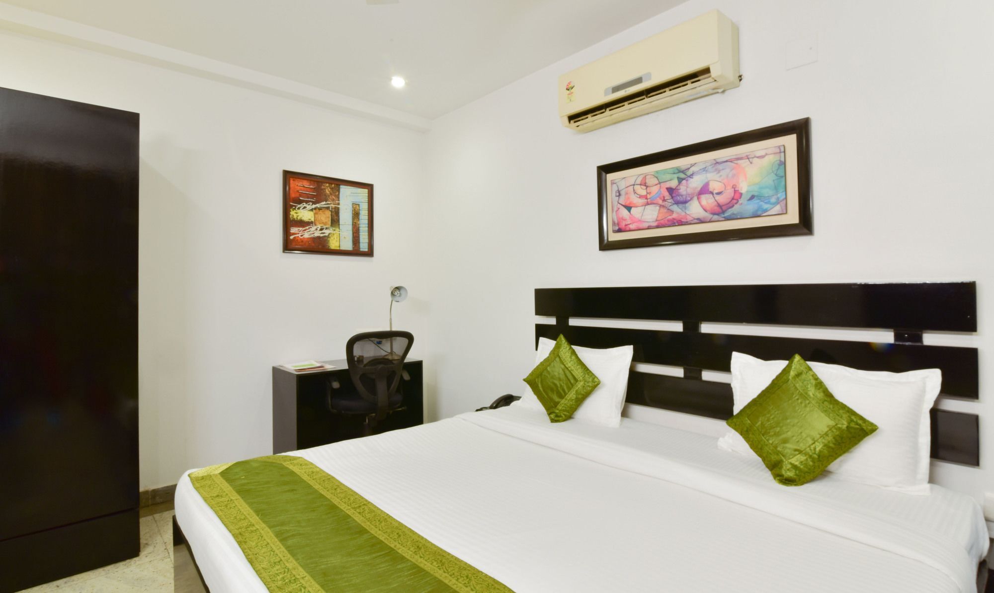 Itsy By Treebo - Aayu Residency Hotel Gurgaon
