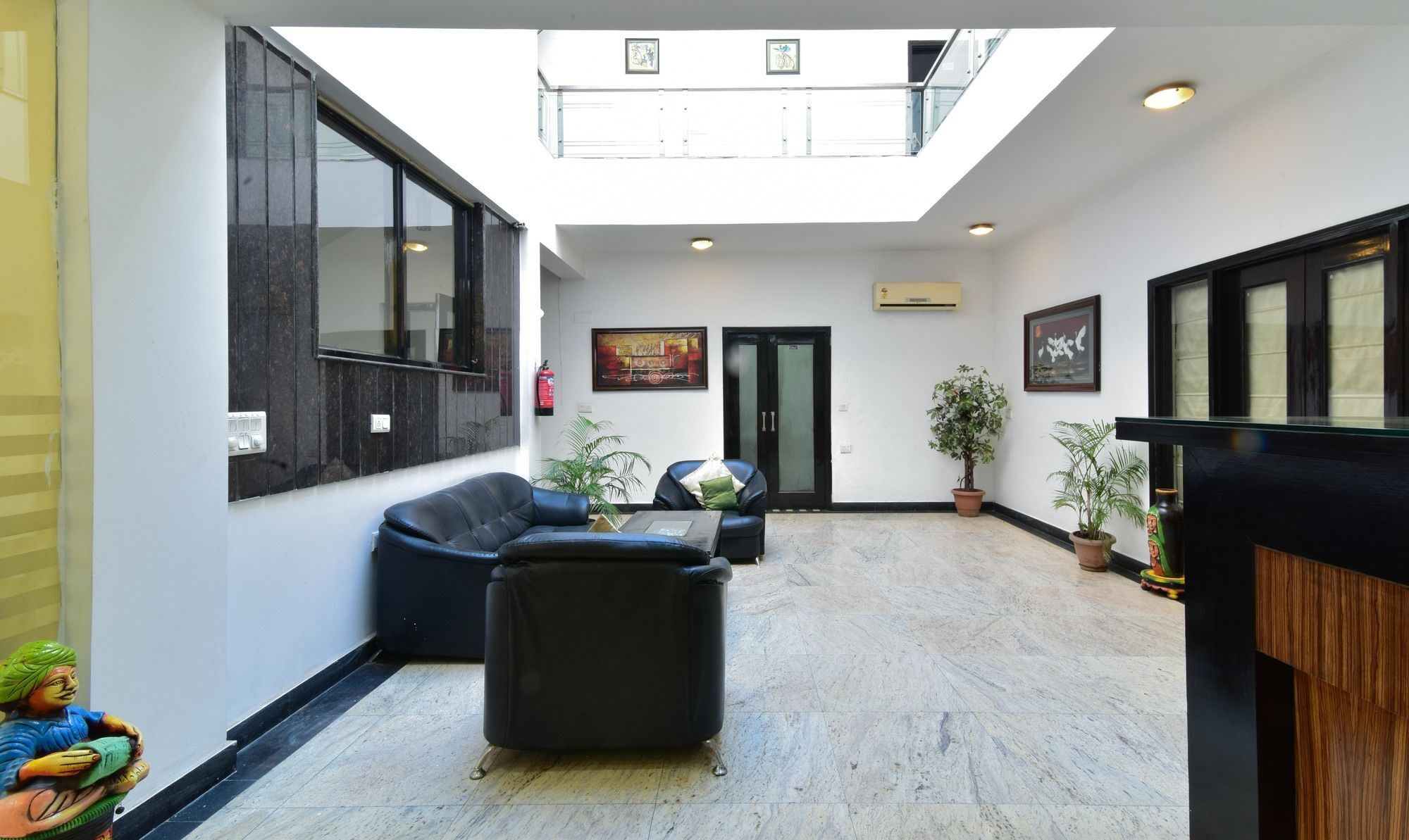 Itsy By Treebo - Aayu Residency Gurgaon
