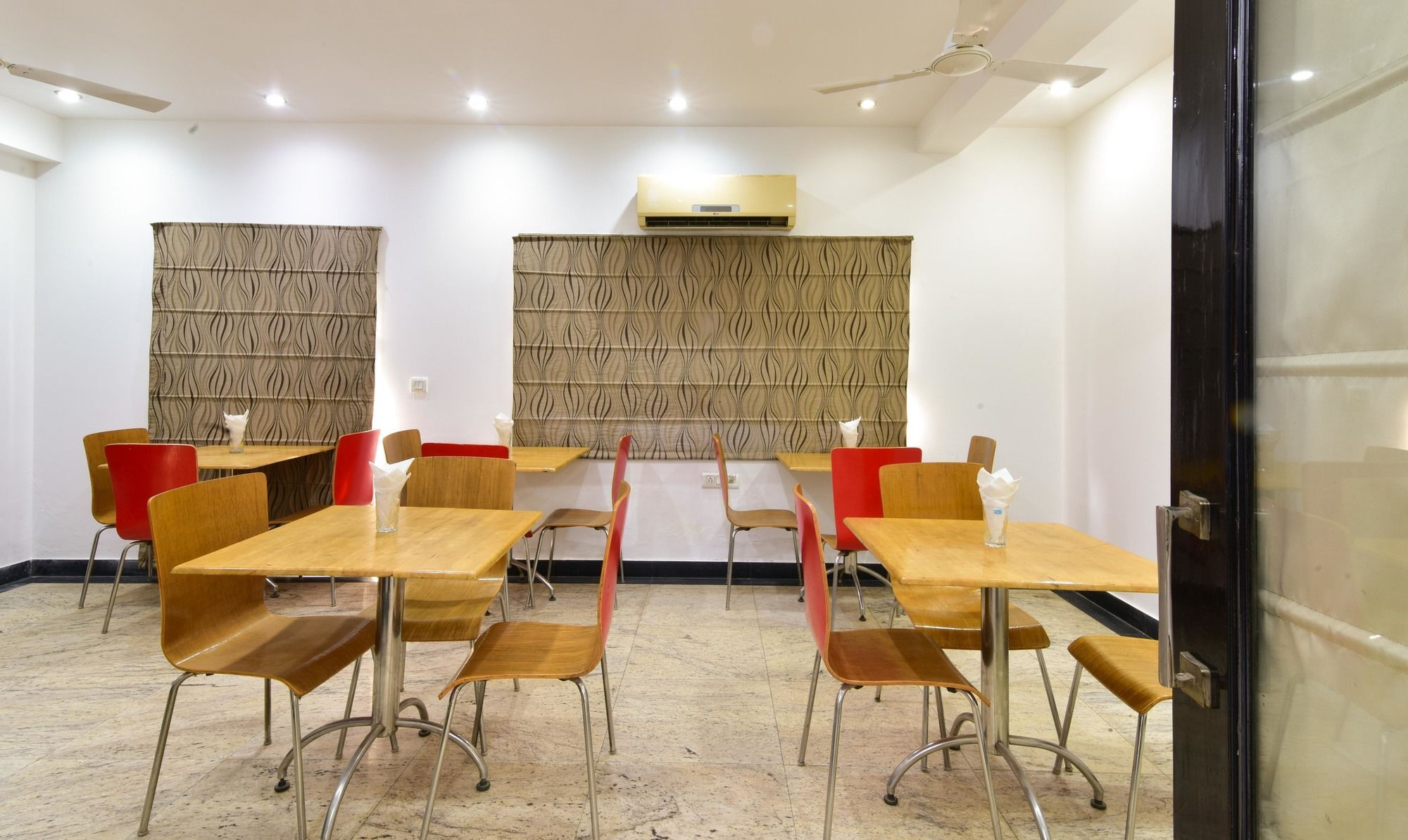 Itsy By Treebo - Aayu Residency Gurgaon
