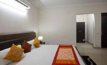 Oyo Medanta Iii Hotel Gurgaon