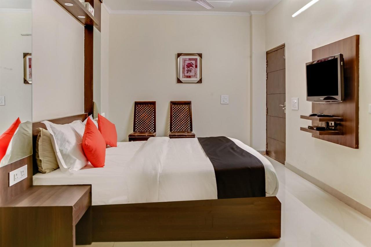 Hotel Capital O 29756 Golf View