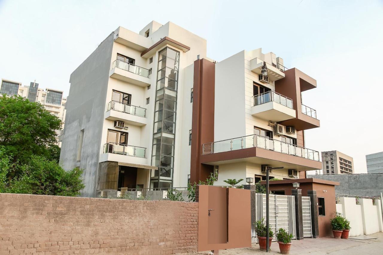 Hotel Capital O 29756 Golf View Gurgaon