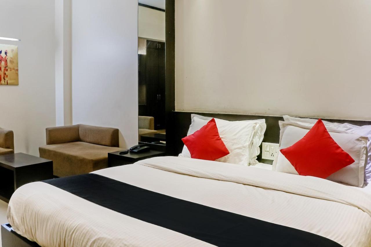 Hotel Capital O 29756 Golf View