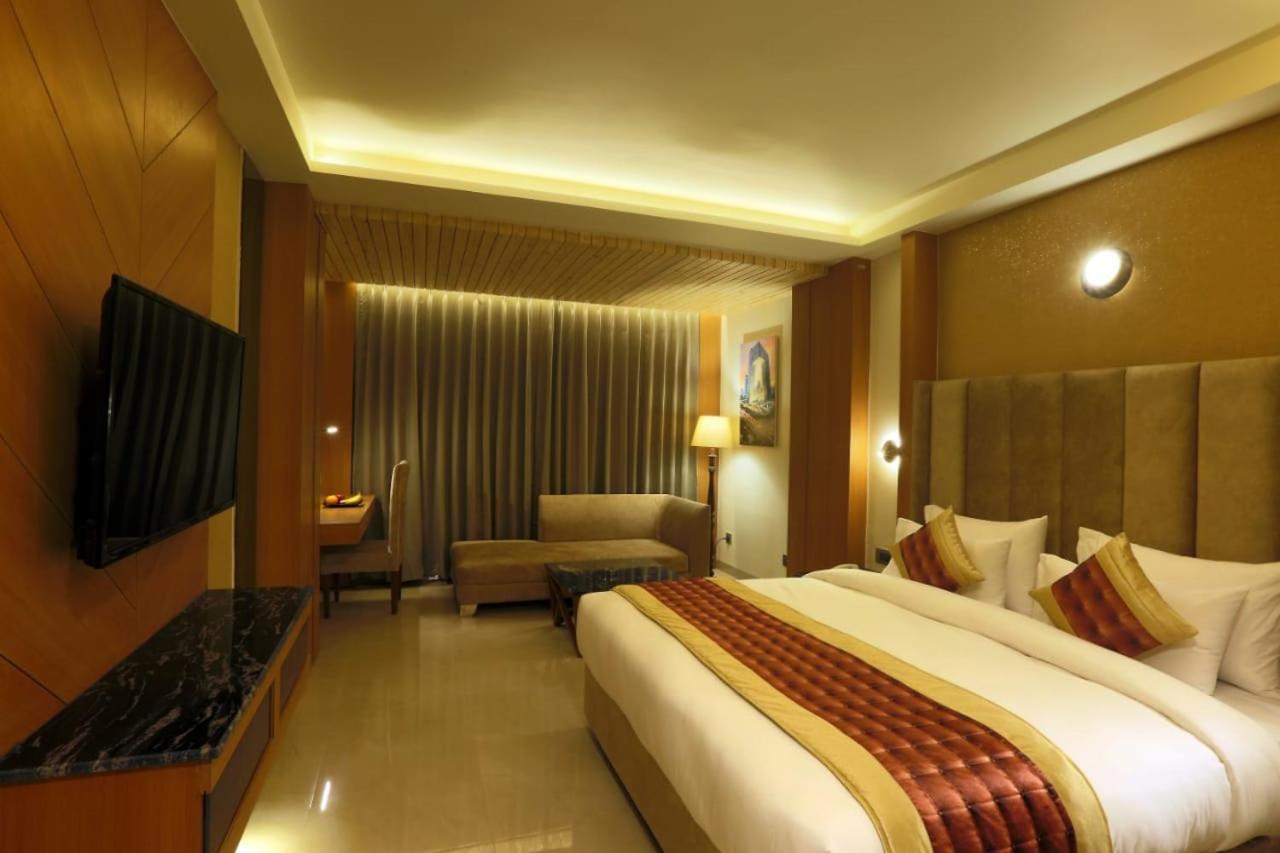 Omega - Central, Sec 45 Gurgaon