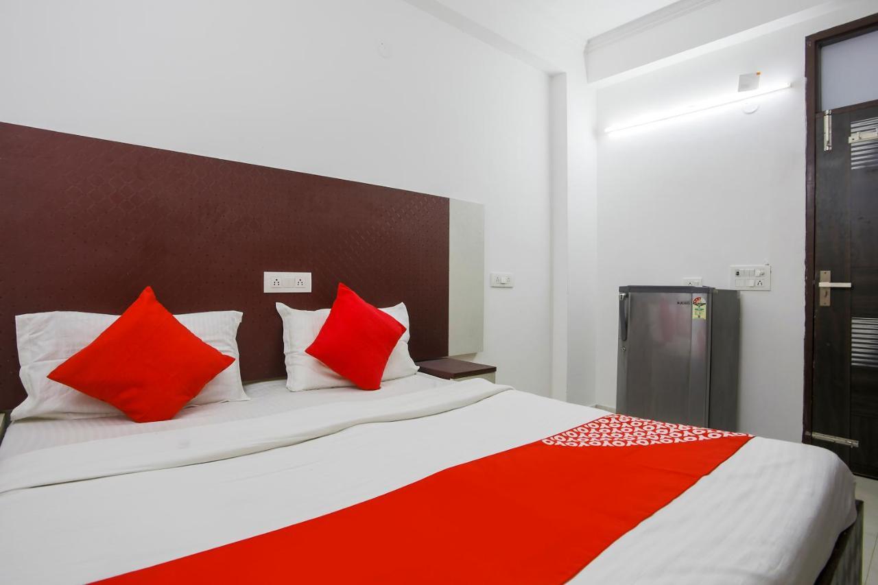 Hotel Oyo 71822 Oye 3*