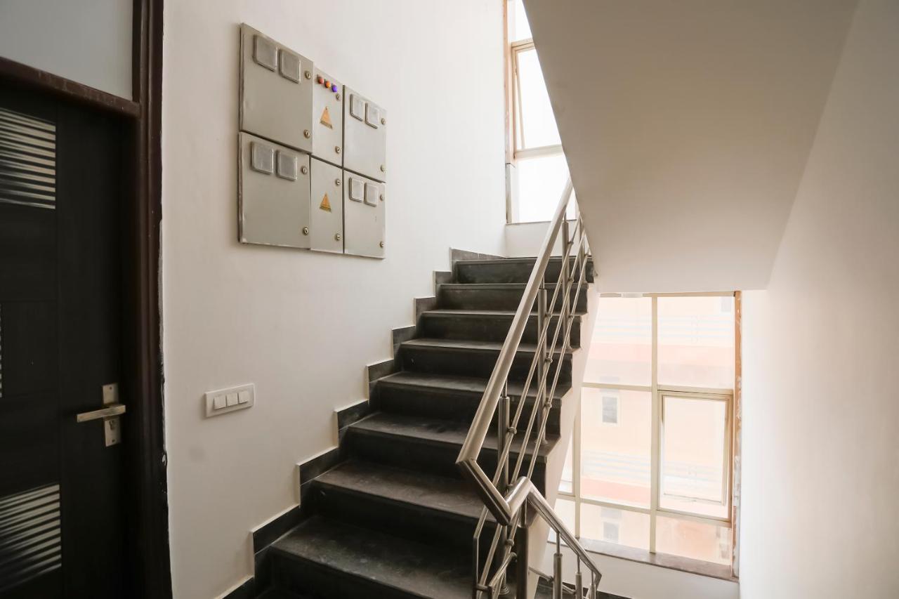 Hotel Oyo 71822 Oye 3*