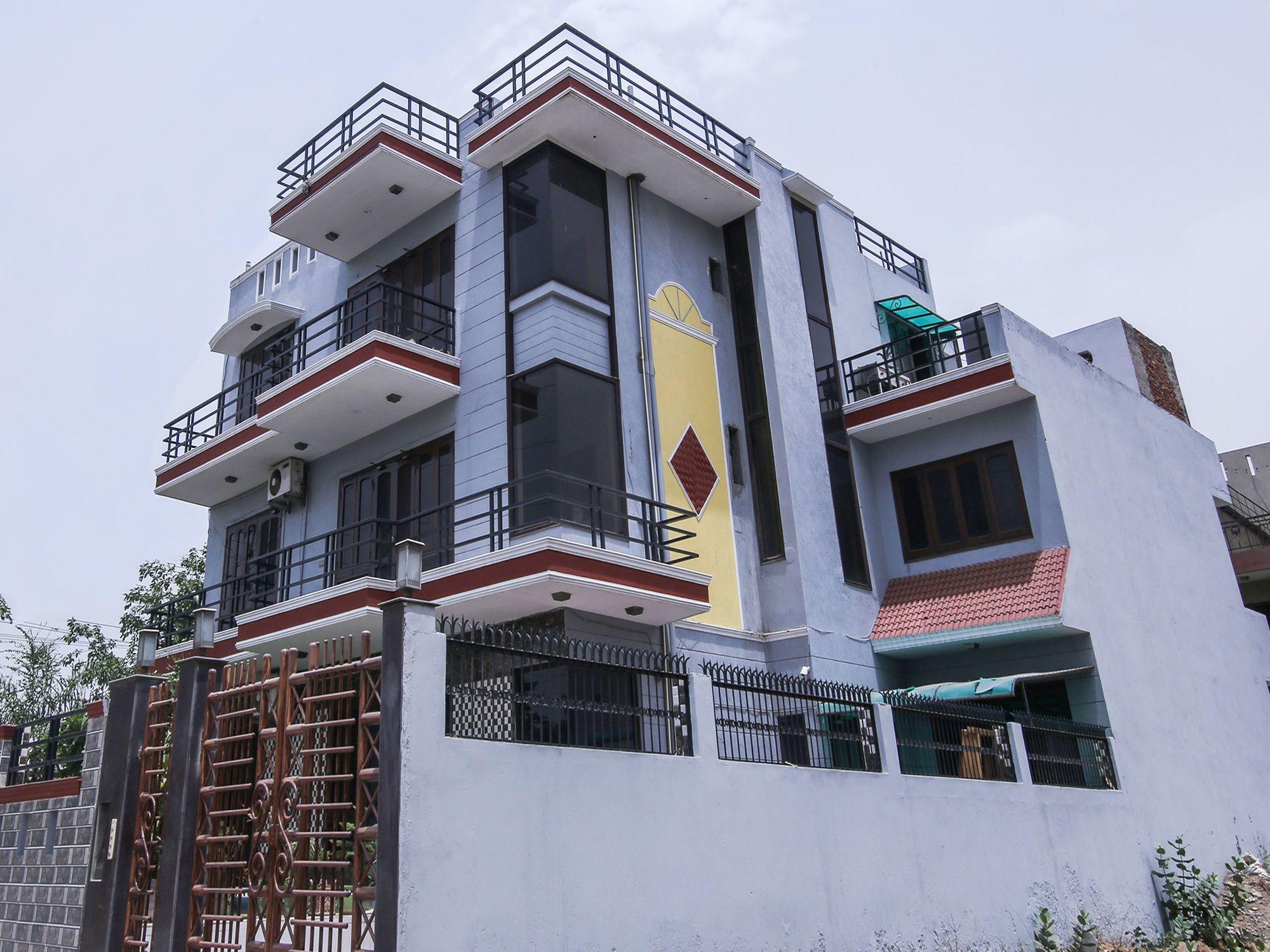 Oyo 15184 Dev Palace Hotel Gurgaon