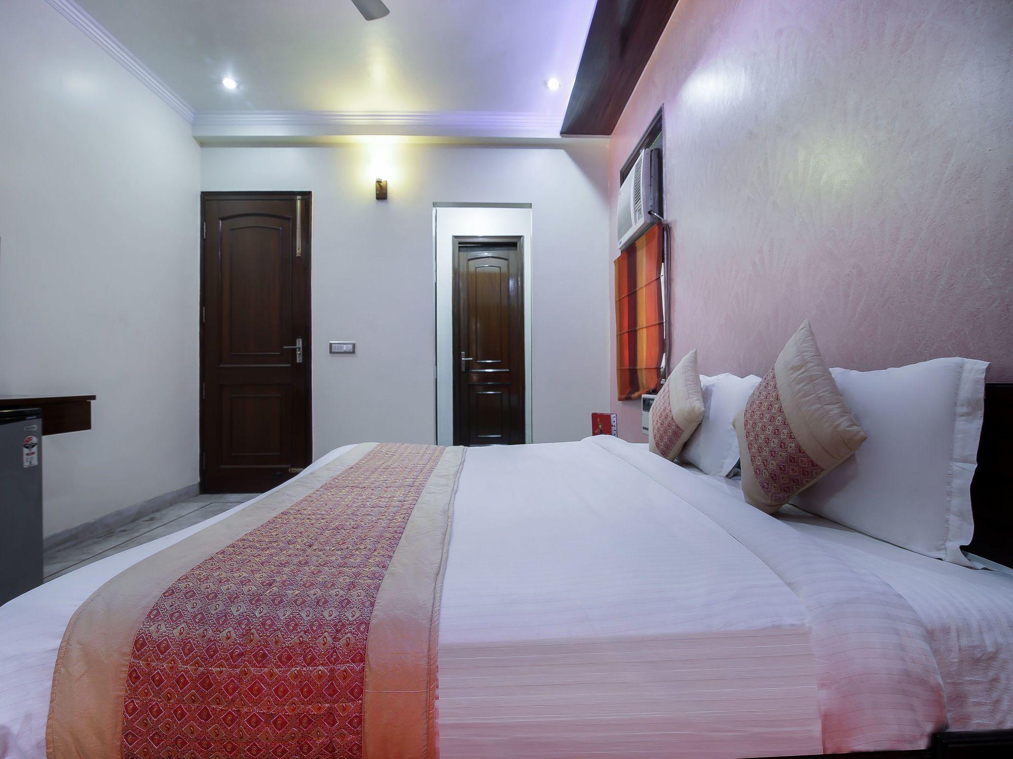 Oyo 15184 Dev Palace 3* Gurgaon