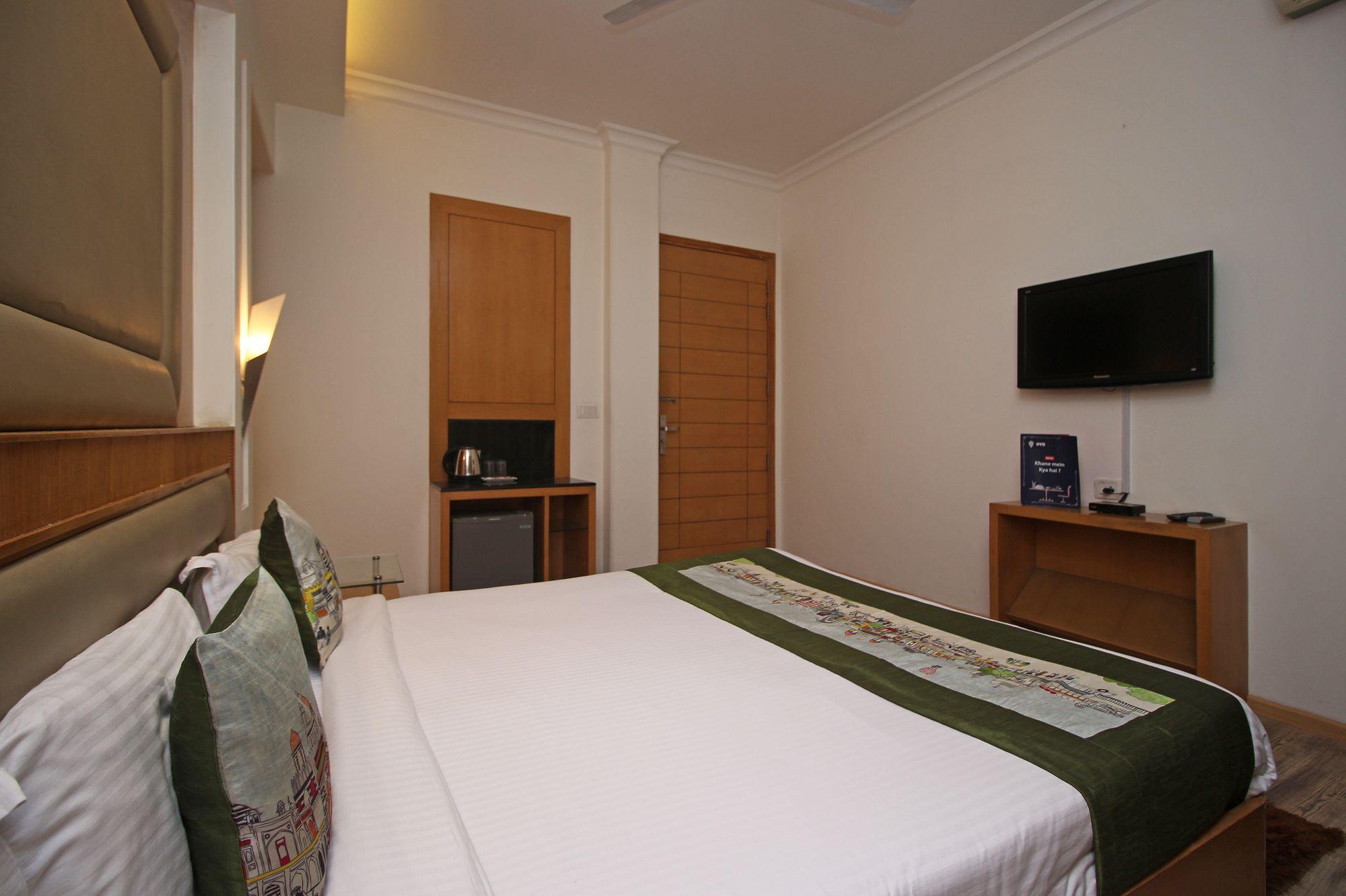 Hotel Oyo 9176 Aambson View 3*