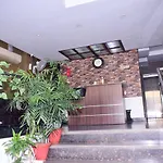 Hotel Flora Inn