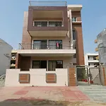Oyo 11911 Go Rooms