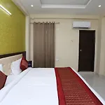 Oyo Flagship 12081 Palm Garden Suites