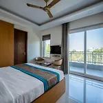 The Palms Inn I Near Medanta Medicity I Sec-38