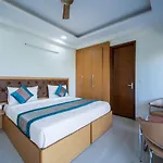 The Palms Inn I Near Medanta Medicity I Sec-38