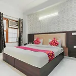 Oyo 28264 Chirag House