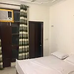 Shubham Hotel By Wb Inn