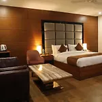 Paras Inn