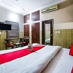 Oyo Downtown Inn Near Leisure Valley Park