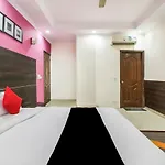 Capital O Hotel Bms Near Appu Ghar