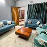 Entire Floor 2Bhk With Full Kitchen Near Medanta Hospital