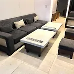 Room With Attach Washroom On Main Road- Rajiv Chowk Gurgaon