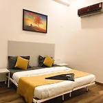 Oyo Hotel Daffodils Inn Near Omaxe Celebration Mall