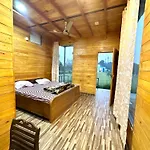 Farm With 5 Huts, Heated Pool And Bonfire
