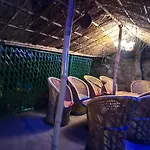 Farm With 5 Huts, Heated Pool And Bonfire