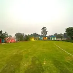 Farm With 5 Huts, Heated Pool And Bonfire