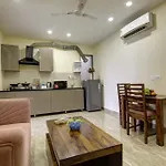 Limewood Stay-Gold 1 Bhk Apartment Artemis Hospital