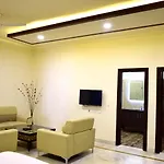 When In Gurgaon - Artemis Hospital 1 Min Walk, Fortis & Medanta 4 Mins Drive