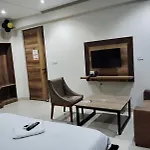 Mallenzo Suites