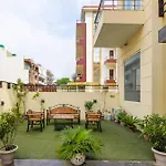 Fabhotel Gazelle Inn