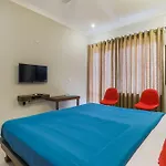 Super Oyo Capital O 325 Medanta Square