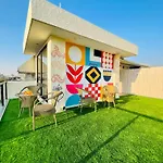 Bluo Modern 1Bhk - Dlf Galleria