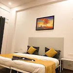 Oyo Hotel Daffodils Inn Near Omaxe Celebration Mall